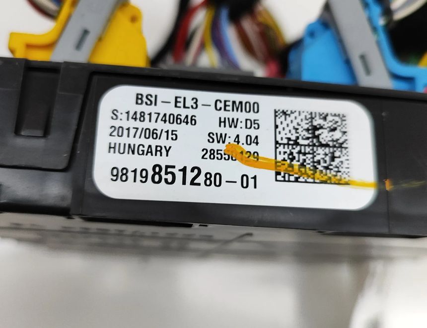 PEUGEOT 3008 2 generation (2017-2023) Блок предохранителей 9819851280 29903125