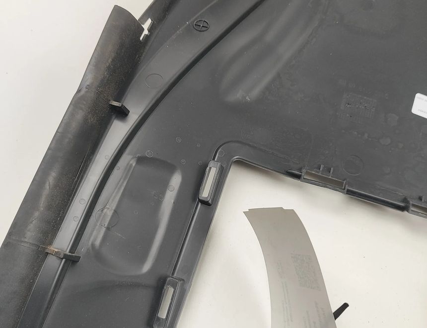 MERCEDES-BENZ C-Class W206 (2021-2023) Обшивка капота склоочисника A2068301400 30453654