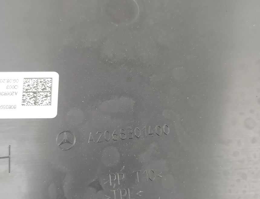 MERCEDES-BENZ C-Class W206 (2021-2023) Обшивка капота склоочисника A2068301400 30453654