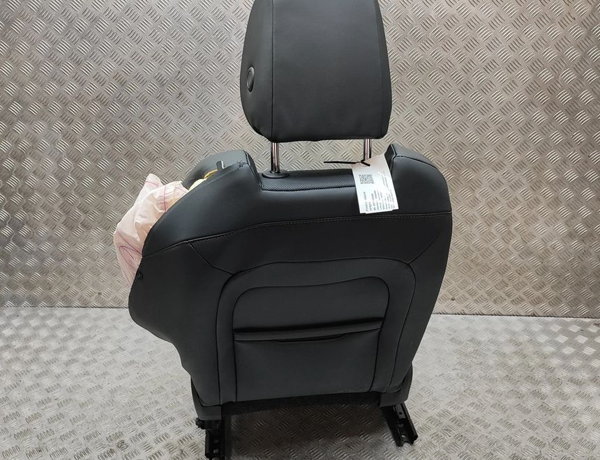 SKODA Enyaq 1 generation (2020-2023) Сиденье переднее правое 5WA881106D 31600342