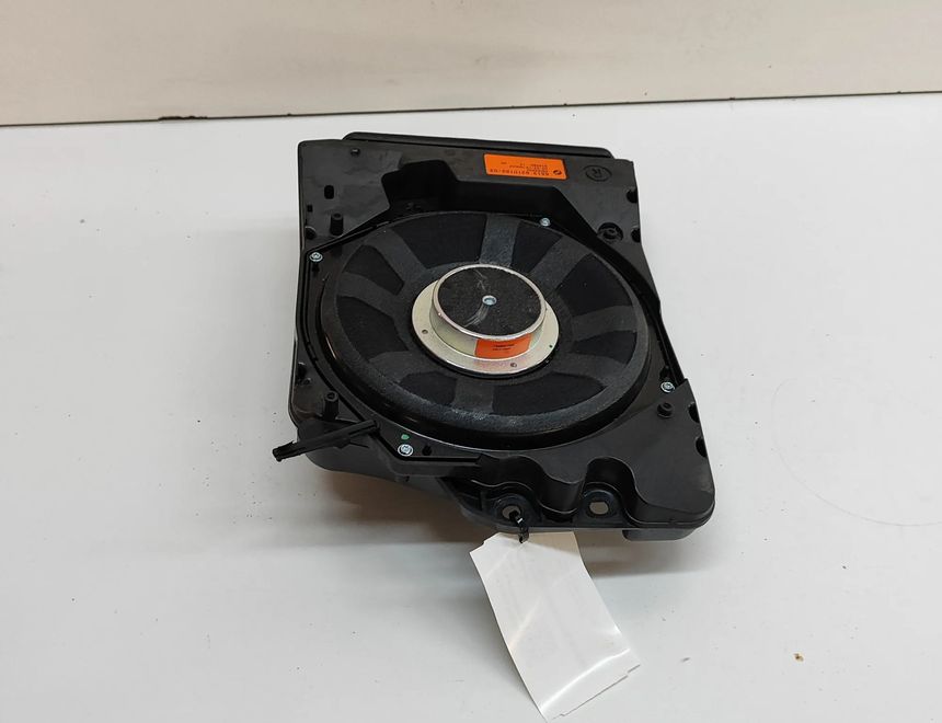 BMW 3 Series Gran Turismo F34 (2013-2017) Низкочастотний динамік правого боку 9210152 31620293