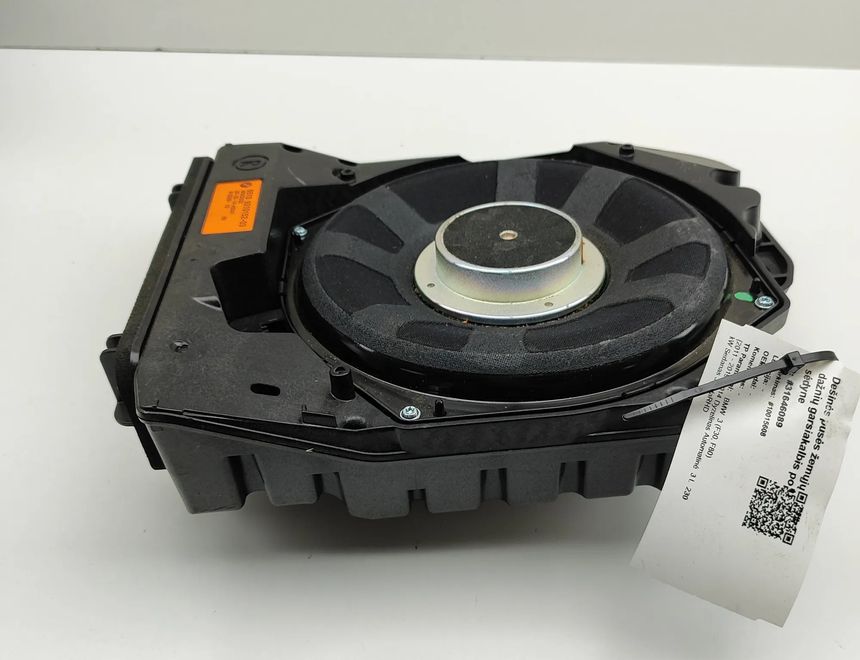 BMW 3 Series F30/F31 (2011-2020) Низкочастотний динамік правого боку 9210152 31646089