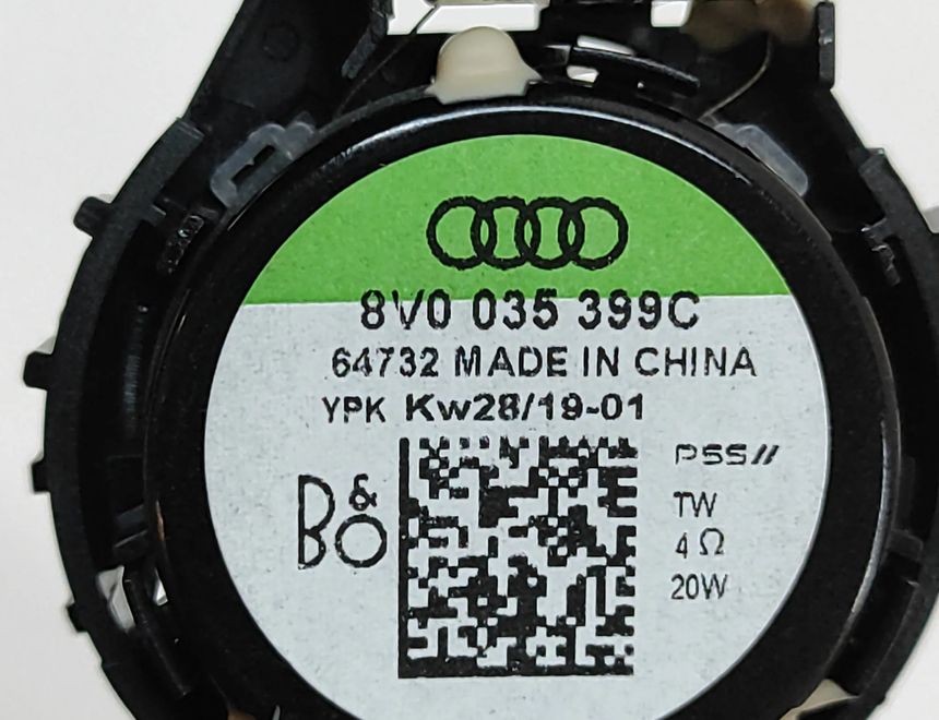 AUDI e-tron 1 generation (2018-2024) Звуковий динамік приладової панелі 8V0035399C,4KE035428,4KE857228 31656041