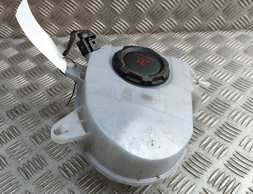 AUDI Q2 1 generation (2016-2024) Розширювальний бак 5WA121407F 31951666