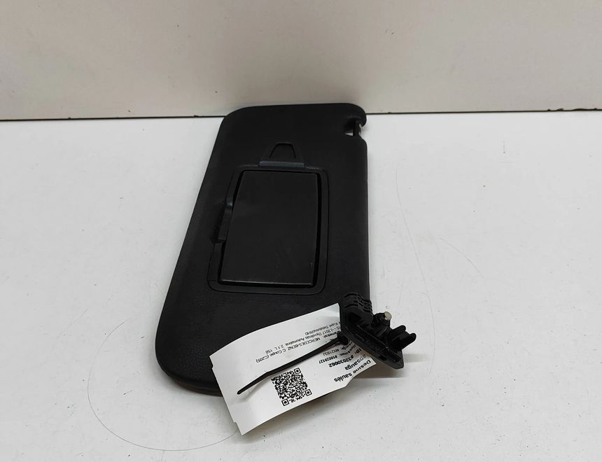 MERCEDES-BENZ C-Class W205/S205/C205 (2014-2023) Правий сонцезахисний козирок A2058108404 32030062