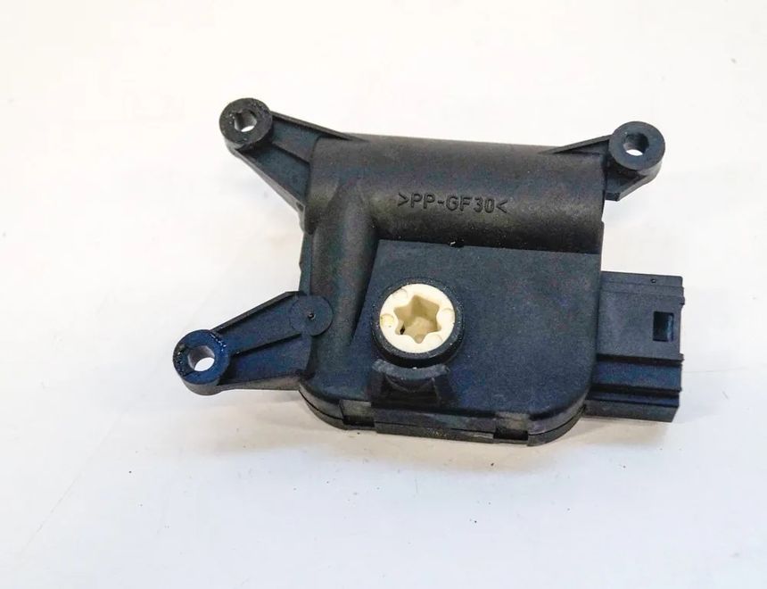 VOLKSWAGEN Passat B6 (2005-2010) Клапаны управления внутренним подогревом 3C0907511AM 3415360