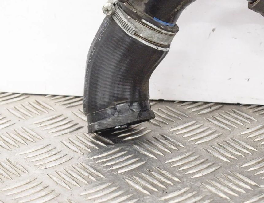 VOLVO V40 2 generation (2012-2020) Другие шланги AV61-6C750-AE 3467816