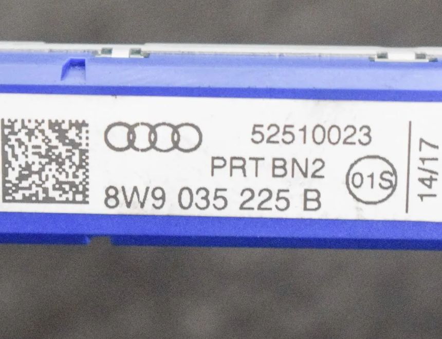 AUDI A4 B9/8W (2015-2024) Антенний підсилювач із кришкою багажника 8W9035225B 3476201