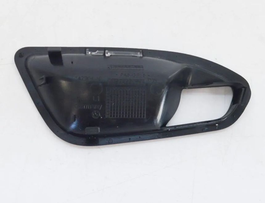 BMW 2 Series F22/F23 (2013-2020) Кронштейн ручки передней левой двери 14290410 3985109