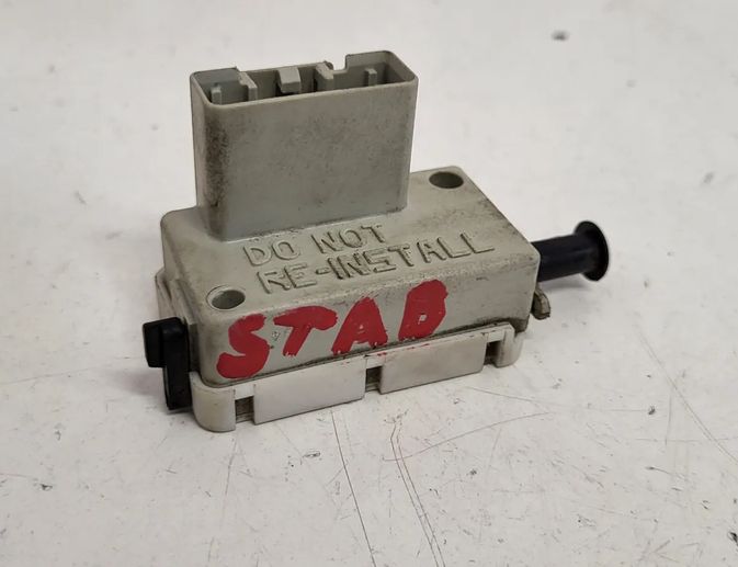 CHRYSLER Voyager 4 generation (2001-2007) Датчик тормозной педали 56045043AC 27966596