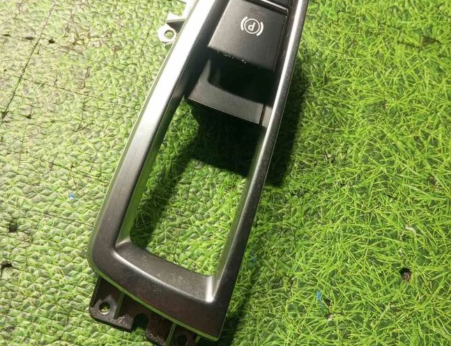 BMW 6 Series F06/F12/F13 (2010-2018) Кнопка ручного гальма 9217594 27433124