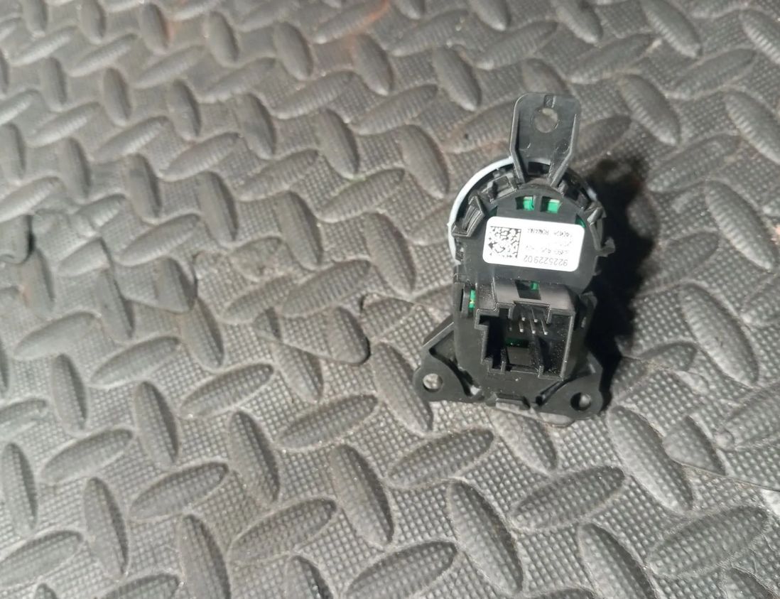 BMW 5 Series F10/F11 (2009-2017) Кнопка зажигания 9225229 29982776