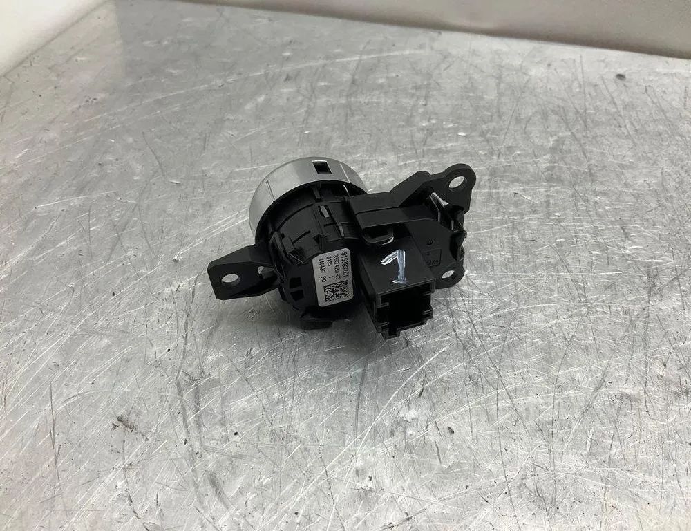 BMW 5 Series F10/F11 (2009-2017) Кнопка запалювання 9153832 30411724