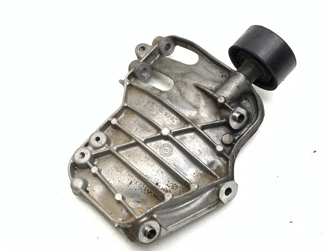 BMW 5 Series F10/F11 (2009-2017) Кронштейн кріплення компресора кондиціонера 7585167,758516705 31229738