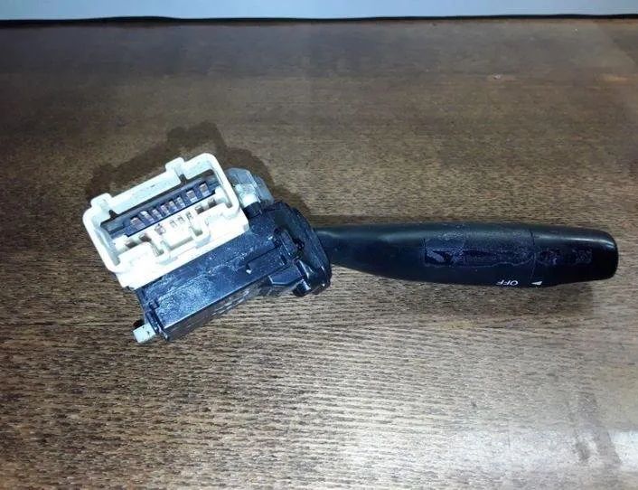 MAZDA 323 BJ (1998-2003) Поверніть ручку перемикача 17A089 25460276