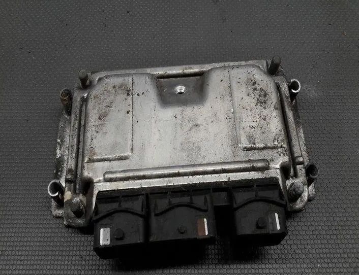 CITROËN Xsara Picasso 1 generation (1999-2010) Блок управления двигателем 0261207318 27199230
