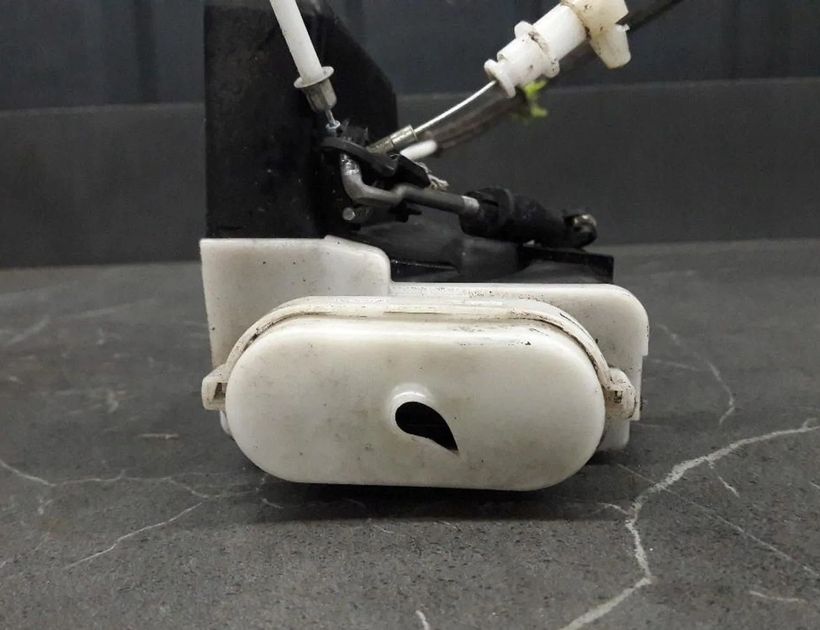 AUDI 100 4A/C4 (1990-1994) Замок задней левой двери 4A0839016B 30129674