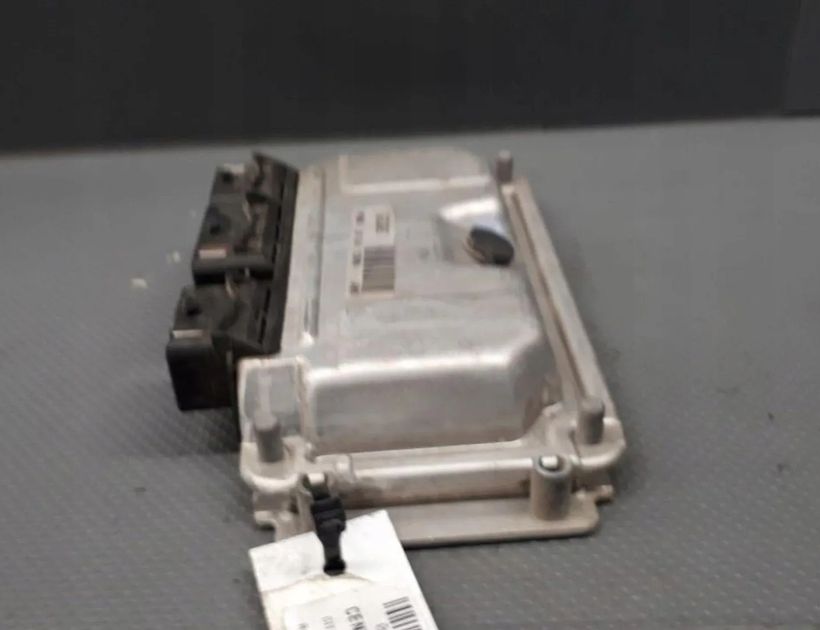 CITROËN Xsara Picasso 1 generation (1999-2010) Блок управления двигателем 0261206633 30167738