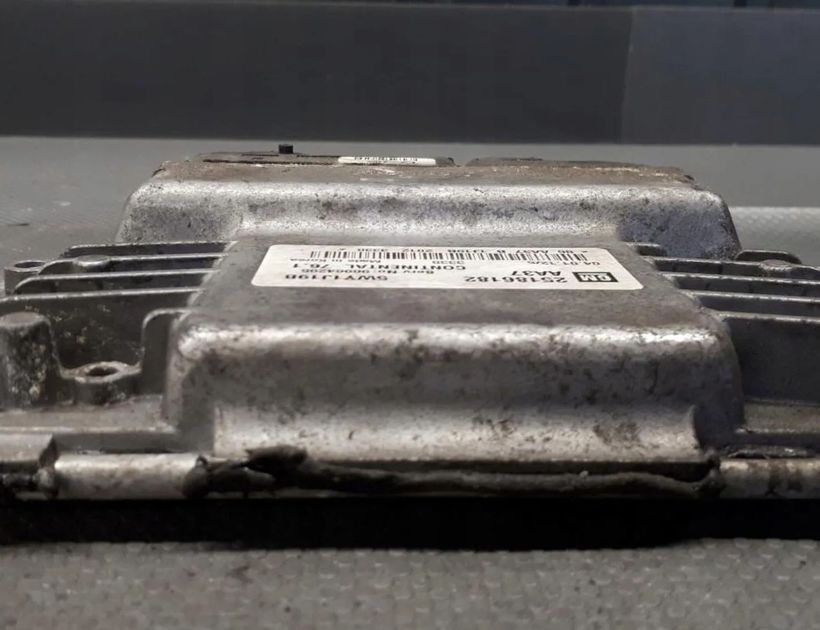 CHEVROLET Cruze 2 generation (2015-2024) Блок управления двигателем 25186182 30175675