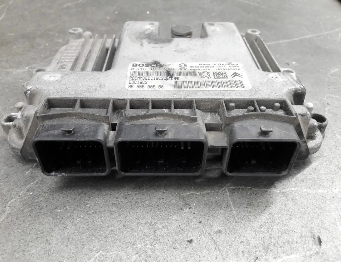 CITROËN Xsara Picasso 1 generation (1999-2010) Блок управления двигателем 0281011233 30176190