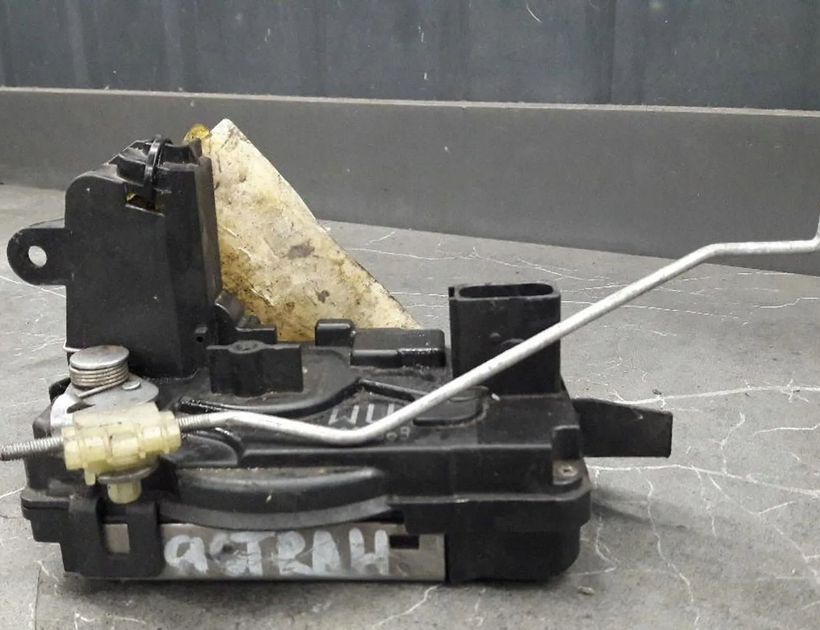 OPEL Astra H (2004-2014) Замок правої передньої двері 13220369wu 30177375