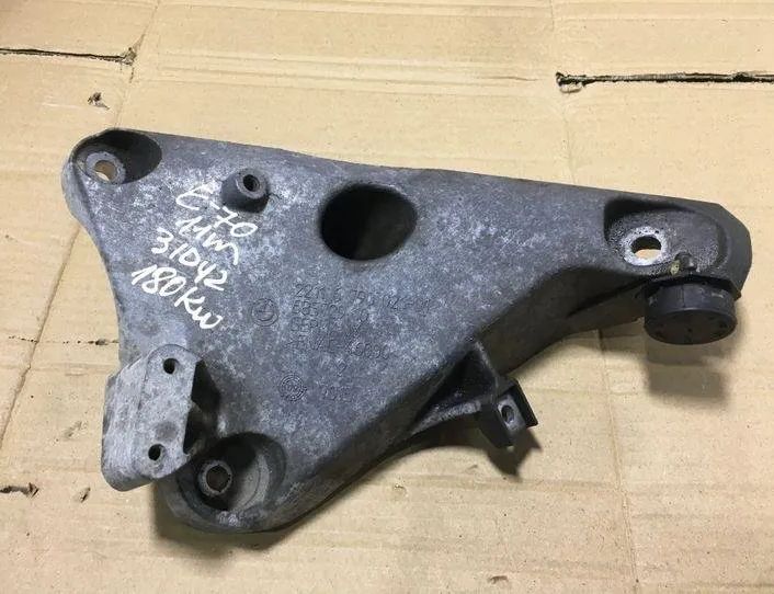 BMW X5 E70 (2006-2013) Кронштейн двигателя левой стороны 6790021 21499431