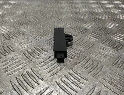 BMW X5 E70 (2006-2013) Антенний підсилювач із кришкою багажника 6520922083202 21502920