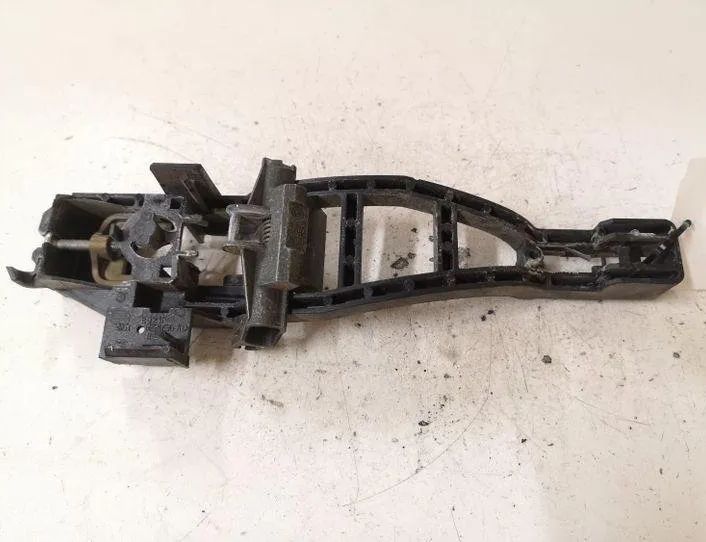 FORD C-Max 1 generation (2003-2010) Кронштейн ручки передней правой двери 3M51R224A36 27068949