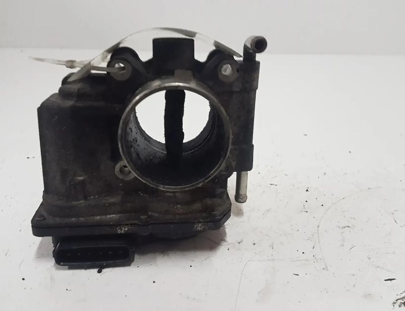 MAZDA 6 GG (2002-2007) Дросельна заслонка RF7J136B0 28767348