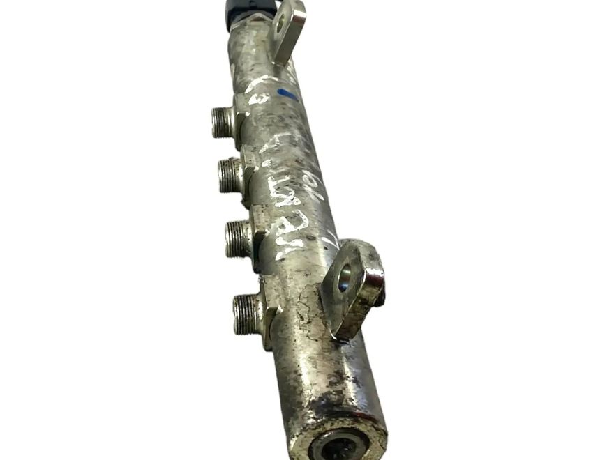 OPEL Vectra C (2002-2005) Топливная рейка 55209575 28782289