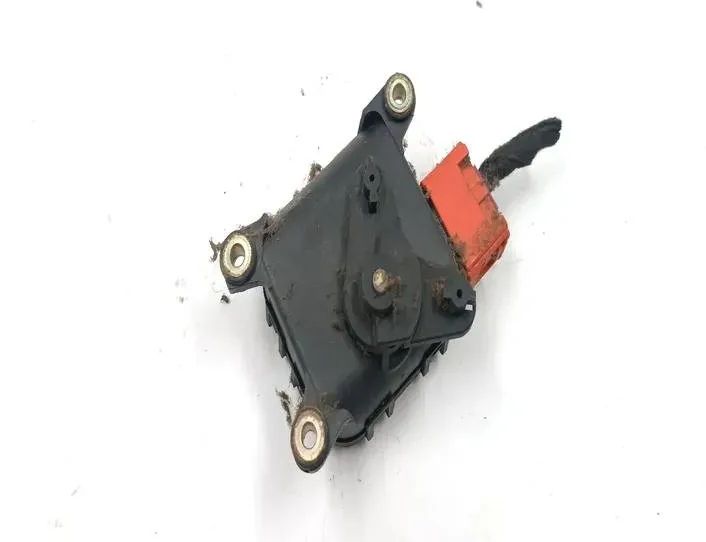 AUDI A4 B5/8D (1994-2001) Клапаны управления внутренним подогревом 8D1820511B,700035693F00,0132801149 27169283