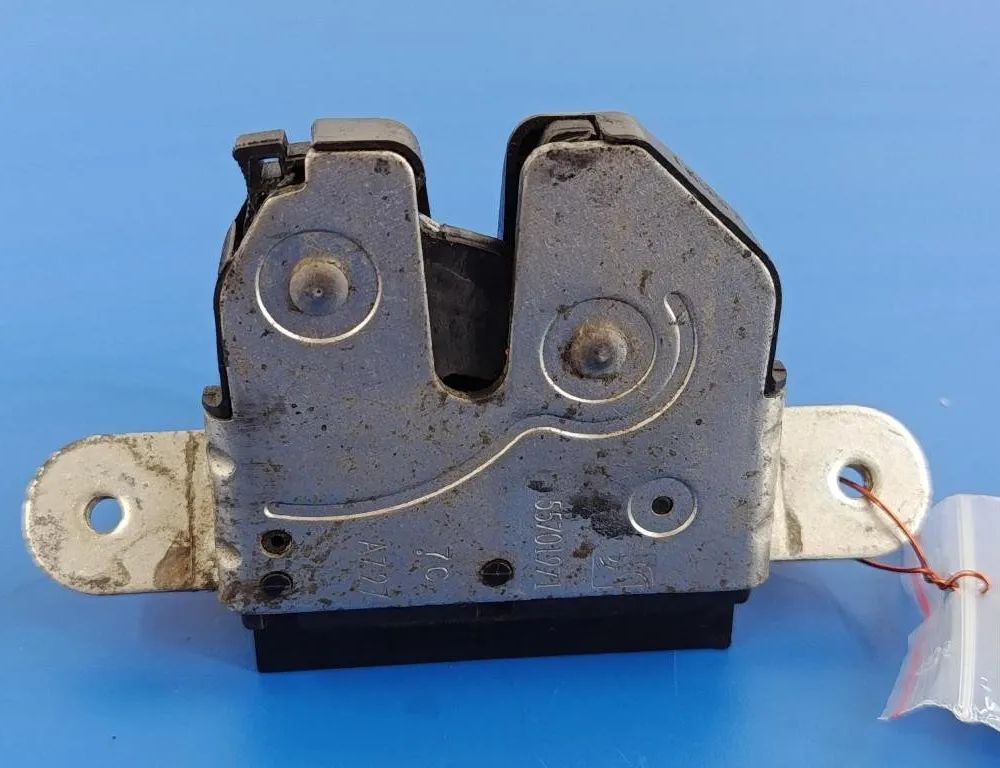 FIAT Bravo 2 generation (2007-2011) Замок крышки багажника 55701971 32037137