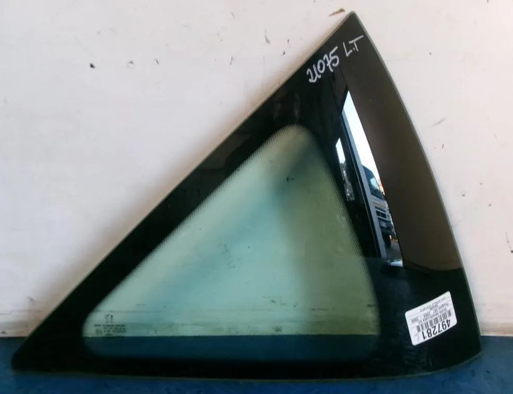 PEUGEOT Заднє кузовне скло ліве 33059520