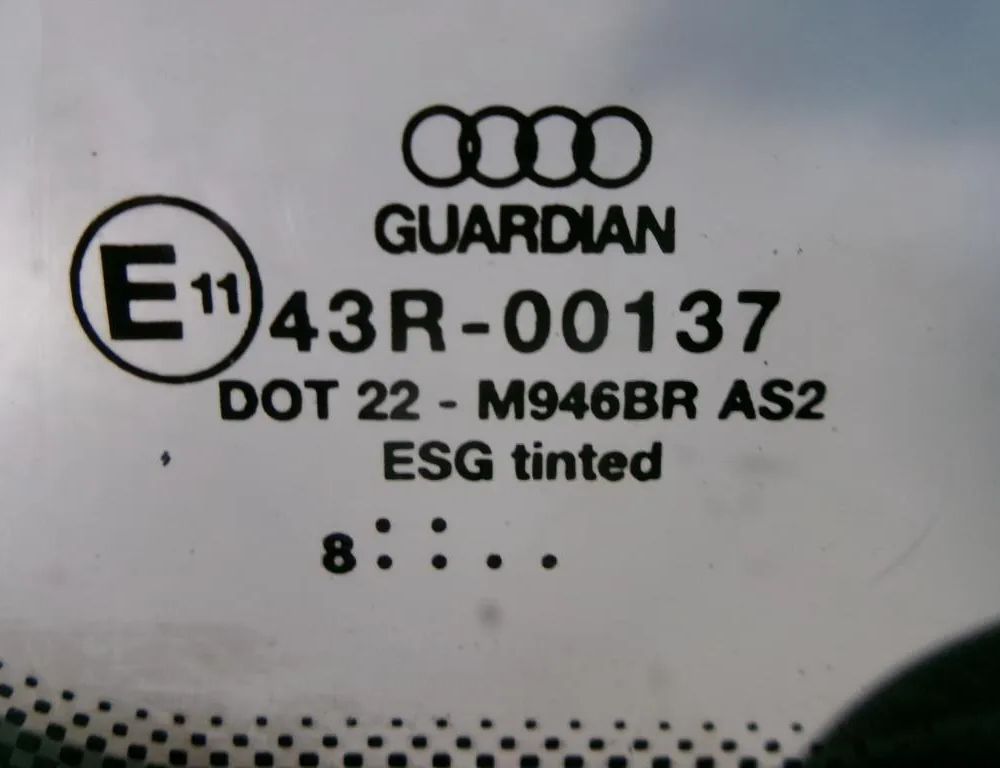 AUDI A6 C5/4B (1997-2004) Заднє кузовне скло ліве 33059521