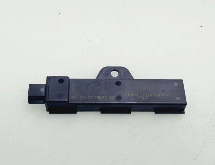 BMW 5 Series F10/F11 (2009-2017) Антена безключового доступу 65209220832 21323726