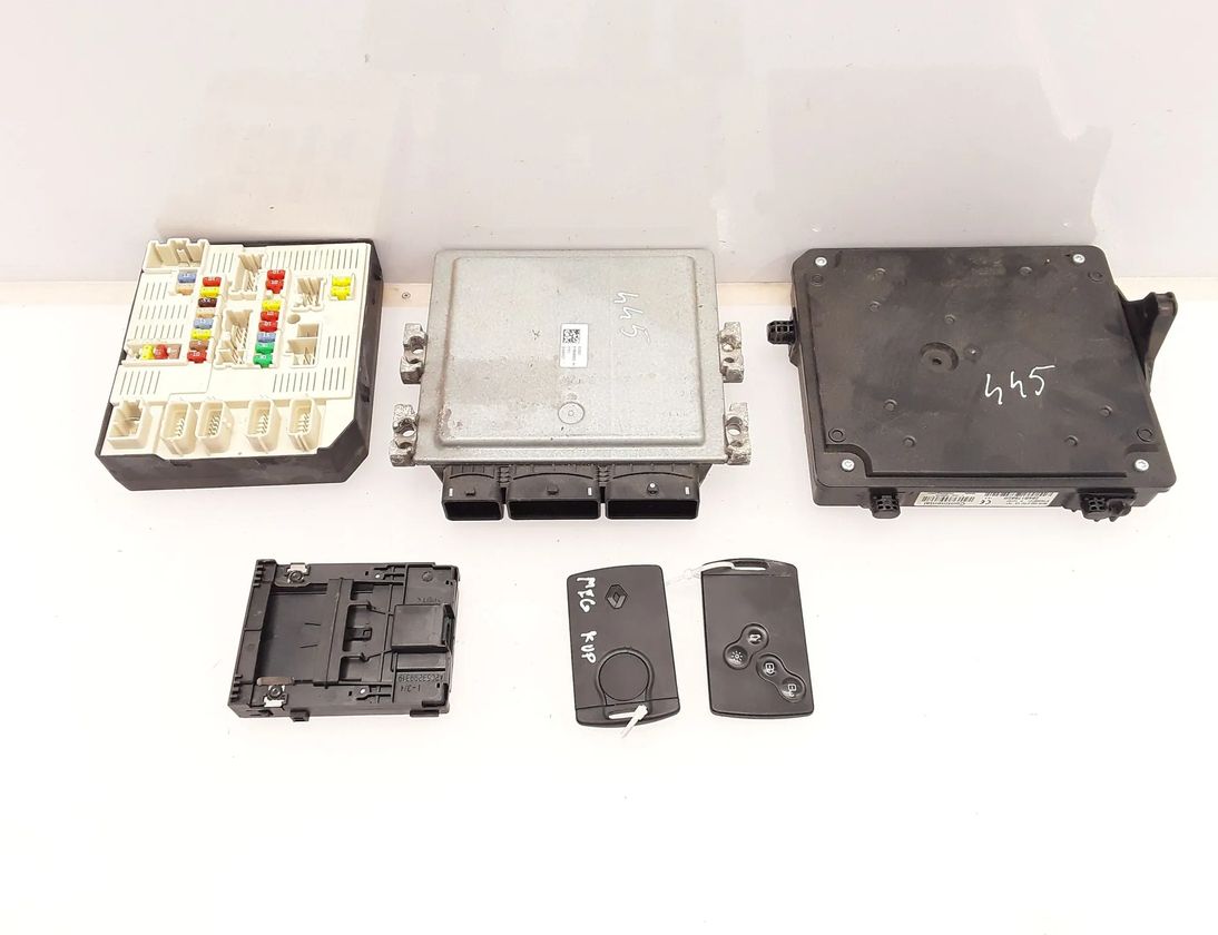 RENAULT Megane 3 generation (2008-2020) Комплект ЕБУ двигуна 237100386R,284B17882R,284B61871R 13559088