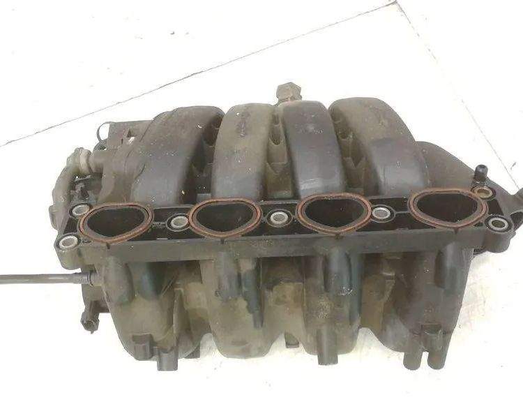 OPEL Vectra C (2002-2005) Колектор впускний 55563686,1024770S0 30658012