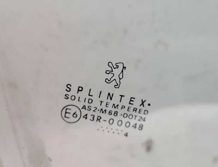 PEUGEOT 307 1 generation (2001-2008) Скло правої передньої двері AS2M68DOT24,43R00048 32748380