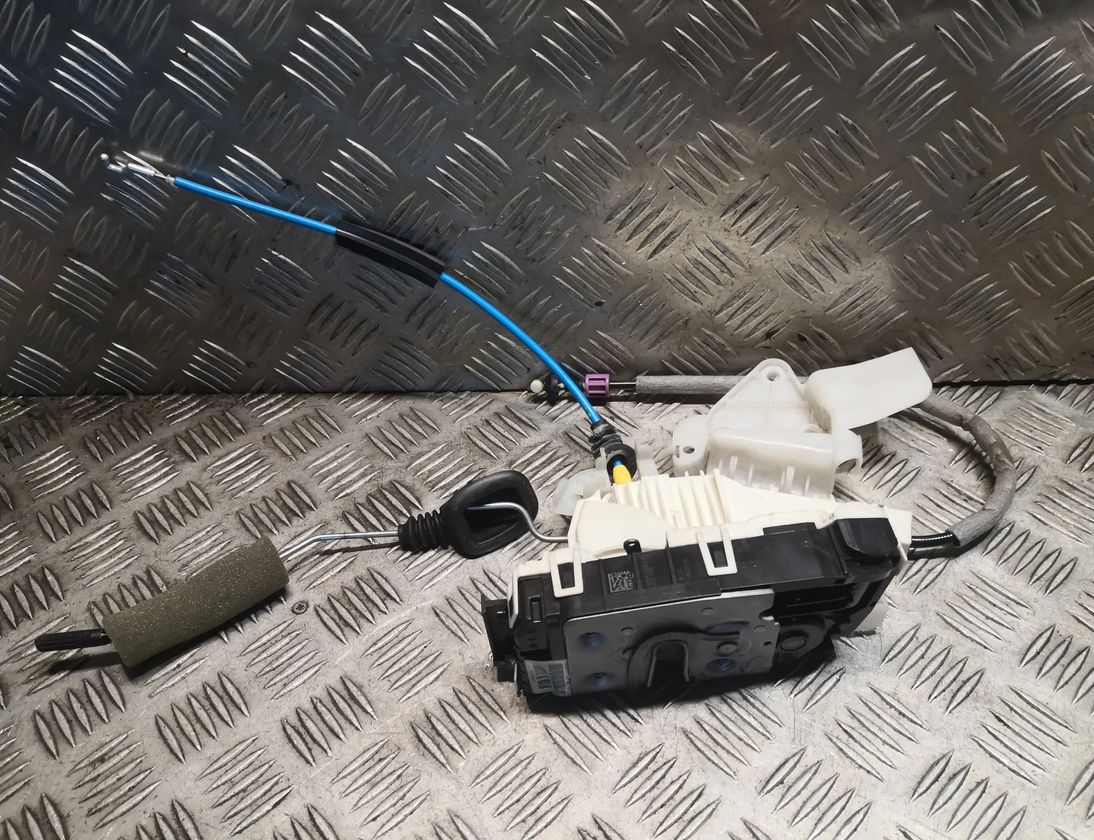 MERCEDES-BENZ E-Class W212/S212/C207/A207 (2009-2016) Замок двери передний правый 2047202435,A2047202435 25109893