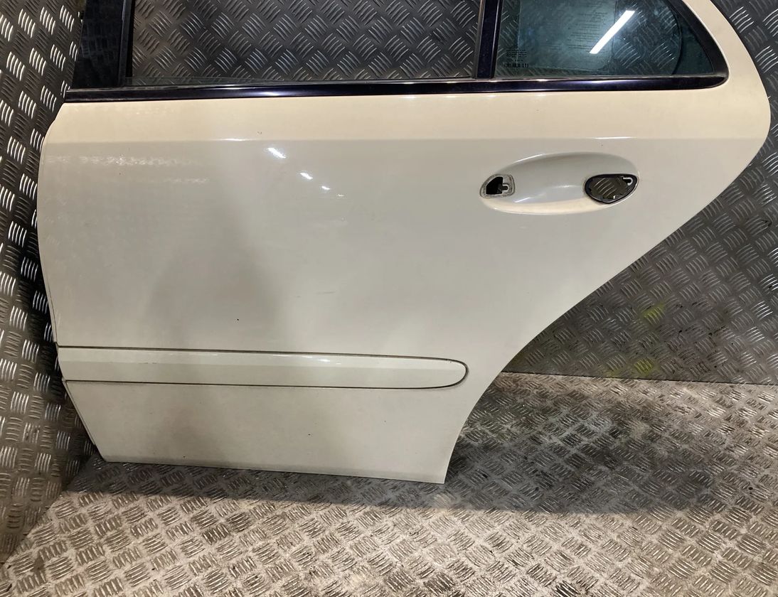 MERCEDES-BENZ E-Class W211/S211 (2002-2009) Задня ліва дверцята 2117300105,A2117300105 30374942