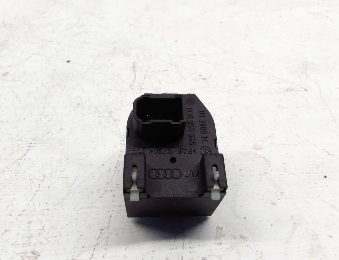 AUDI A8 D2/4D (1994-2002) Переключатель регулировки зеркала 8D0959565 27632763