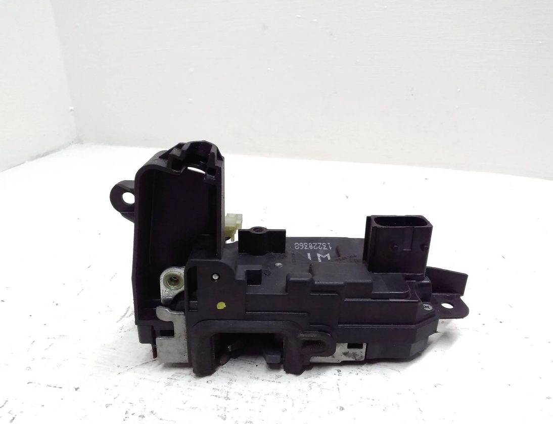 OPEL Astra H (2004-2014) Замок правої передньої двері 13220368 27635263