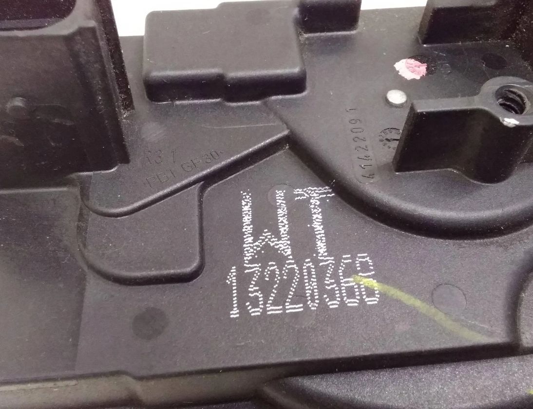 OPEL Astra H (2004-2014) Замок правої передньої двері 13220368 27635270