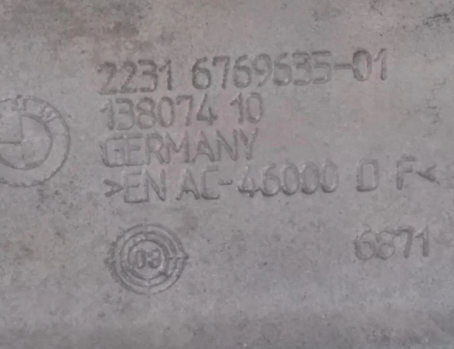 BMW 5 Series E60/E61 (2003-2010) Кронштейн кріплення коробки передач 6769635 28533475