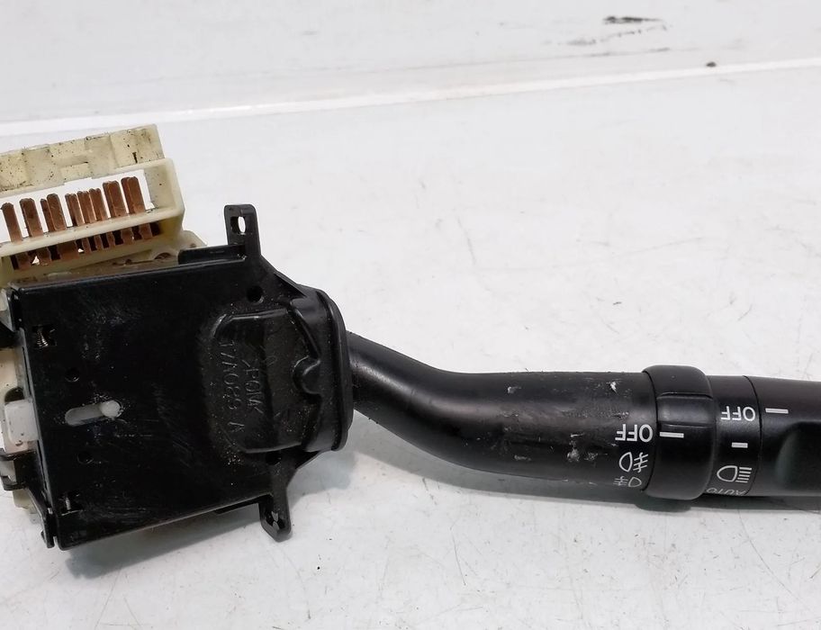 LEXUS RX 1 generation (1997-2003) Поверніть ручку перемикача 17A089 28626294