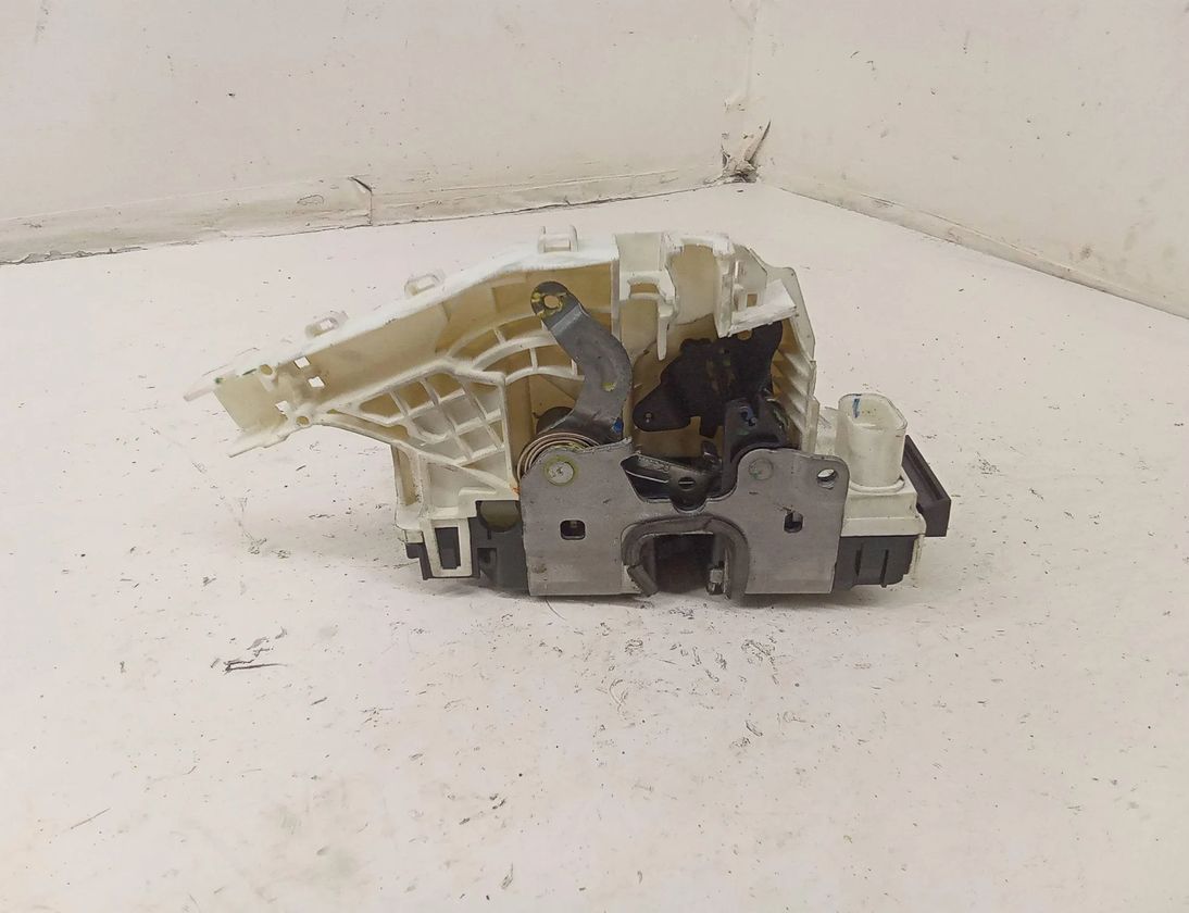 MERCEDES-BENZ E-Class W212/S212/C207/A207 (2009-2016) Замок двери передний правый A2047202435 28696318