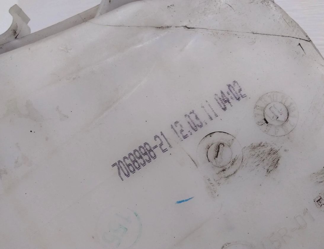 BMW 3 Series E90/E91/E92/E93 (2004-2013) Бачок омывателя 7068998 28701107