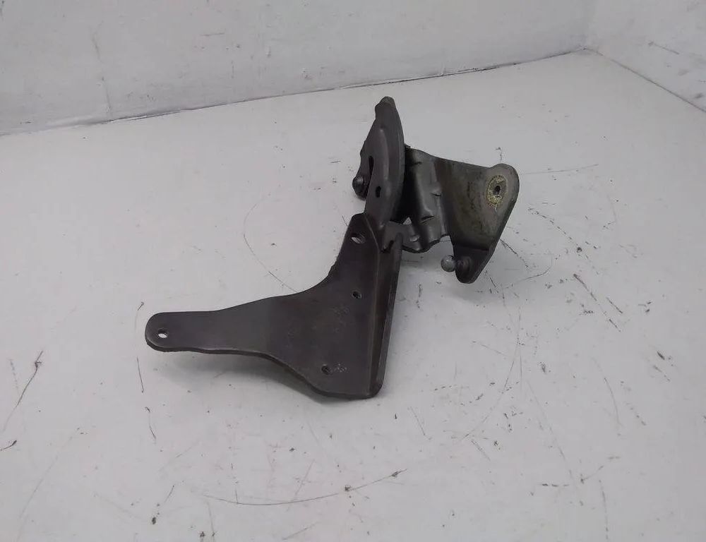 RENAULT Espace 4 generation (2002-2014) Петля капота передняя правая 8200011693 31011719