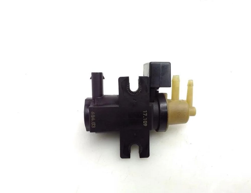 MERCEDES-BENZ CLA-Class C117 (2013-2016) Соленоїдний клапан A0101531328 31281971