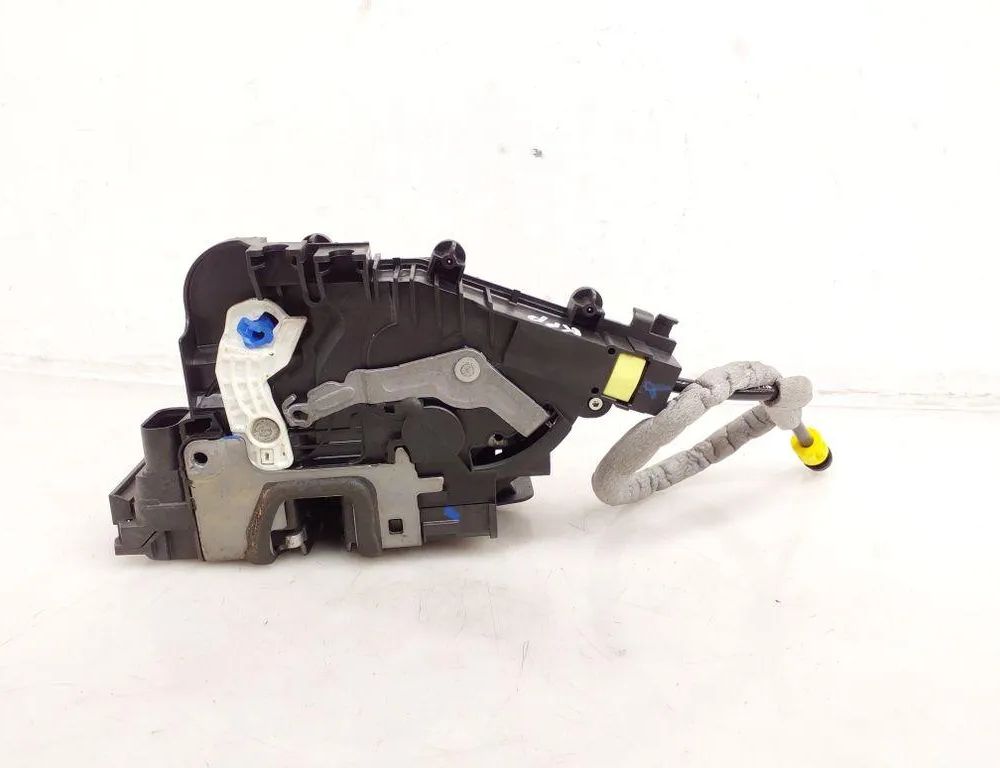 MERCEDES-BENZ C-Class W205/S205/C205 (2014-2023) Замок лівої передньої двері A2220063999 32958558